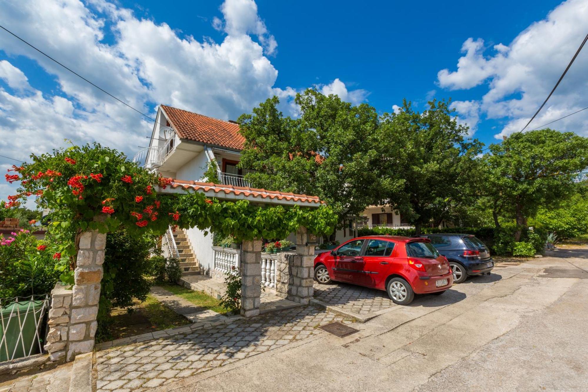 Apartment Dom Ядраново Экстерьер фото